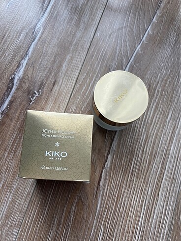 Kiko joyful holiday duo face cream