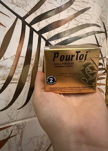 Parlak Altın Renkli PourToi Pudra