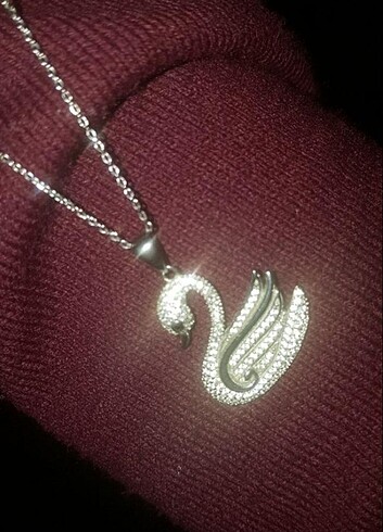 9.25 swarovski taşlı gümüş kuğu kolye