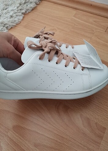 Hummel sneakers