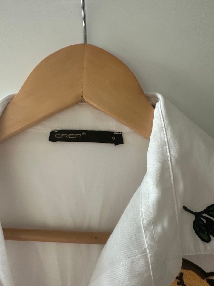 Nakışlı Beyaz Keten Gömlek - Görsel 3