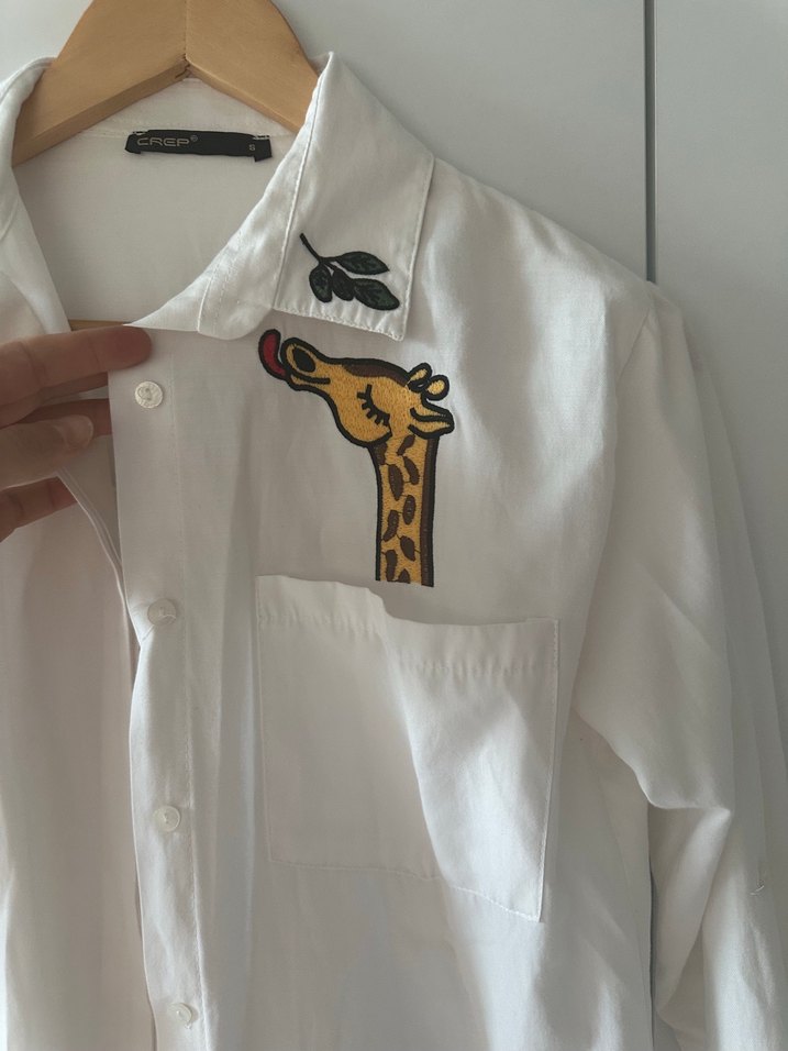 Nakışlı Beyaz Keten Gömlek - Görsel 2