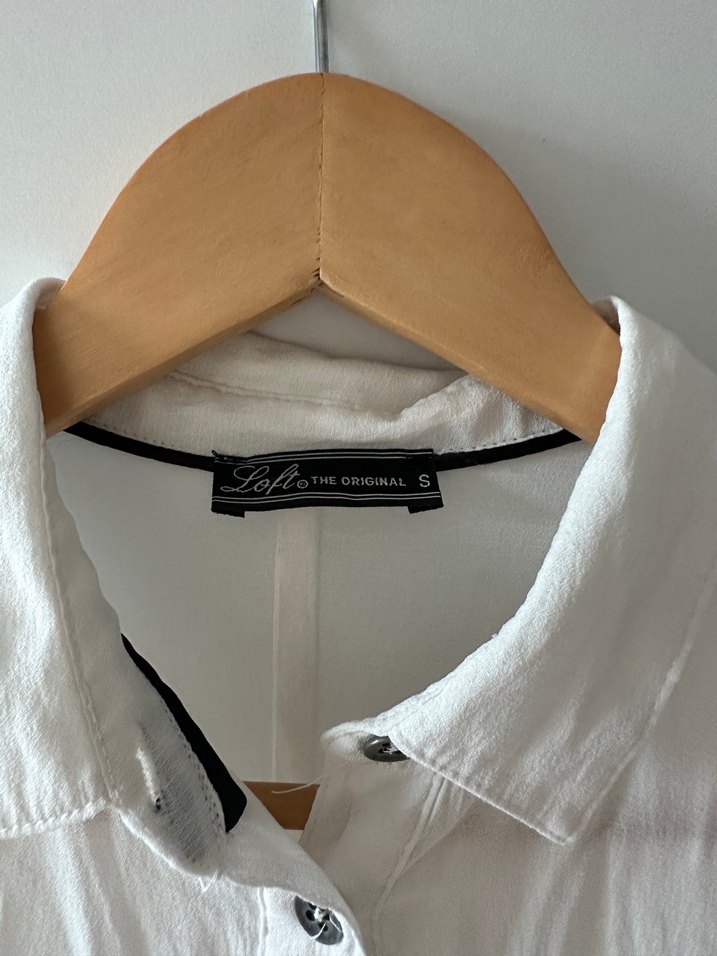 Düğmeli Beyaz Keten Kadın Gömlek - Görsel 4