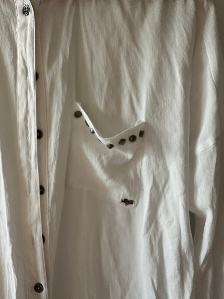 Düğmeli Beyaz Keten Kadın Gömlek - Görsel 3
