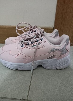 adidas falcon