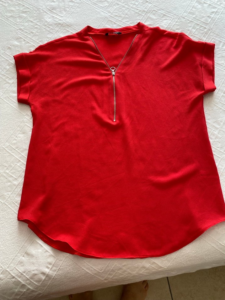 Kısa Kollu Fermuarlı V Yaka Bluz - Görsel 5