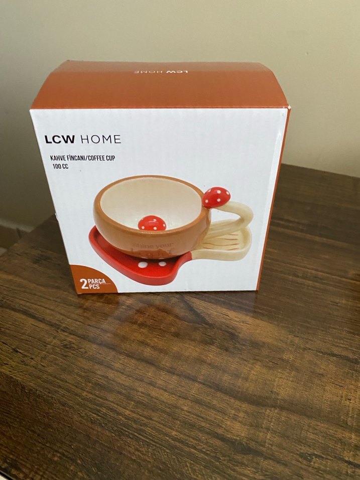 LCW Kırmızı Mantar Detaylı Seramik Fincan ve Tabak - Görsel 4