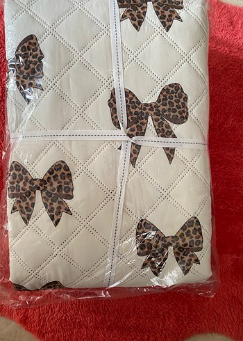 Kahverengi leopar desenli Yatak Örtüsü - Görsel 9