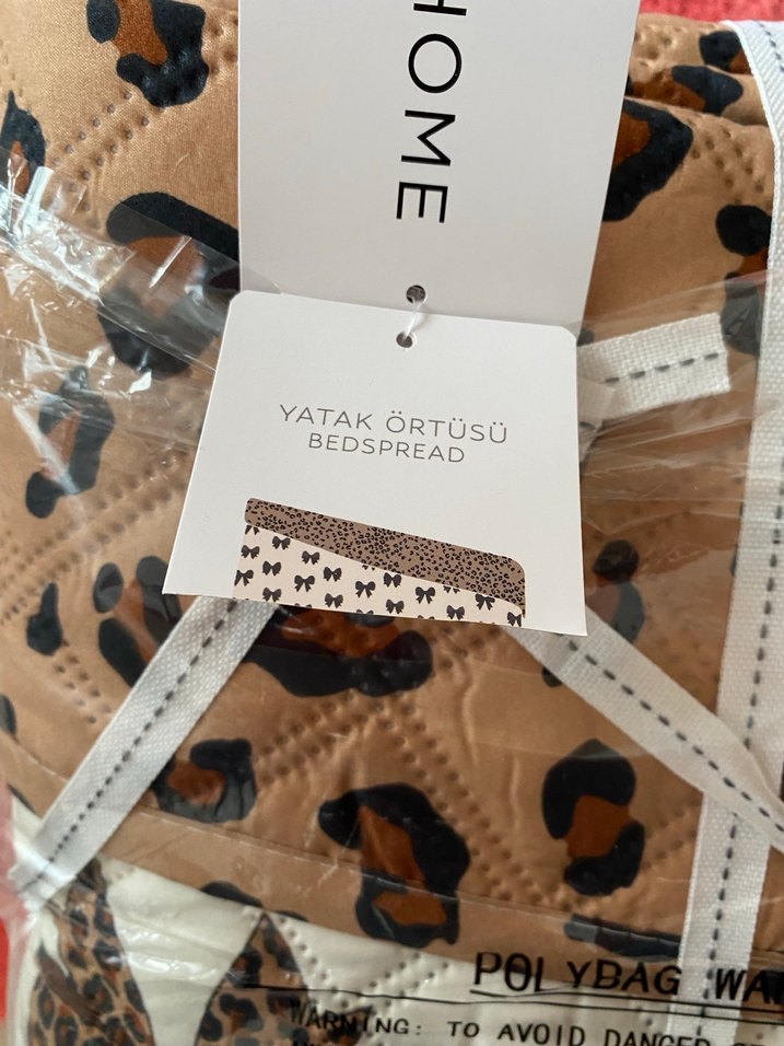 Kahverengi leopar desenli Yatak Örtüsü - Görsel 5
