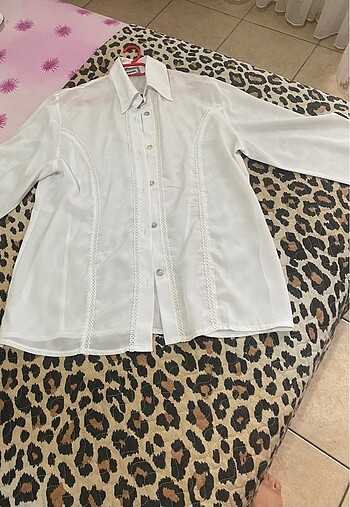Yepyeni beyaz gömlek - Görsel 2