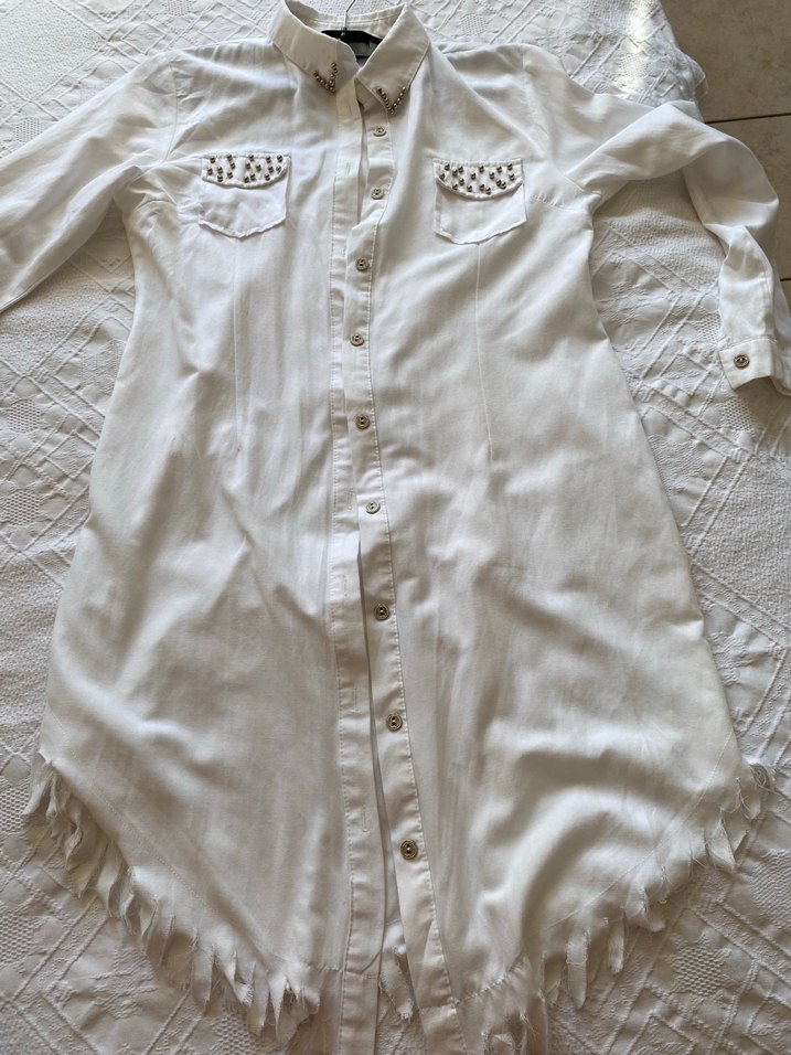 Düğmeli Beyaz uzun gömlek - Görsel 5