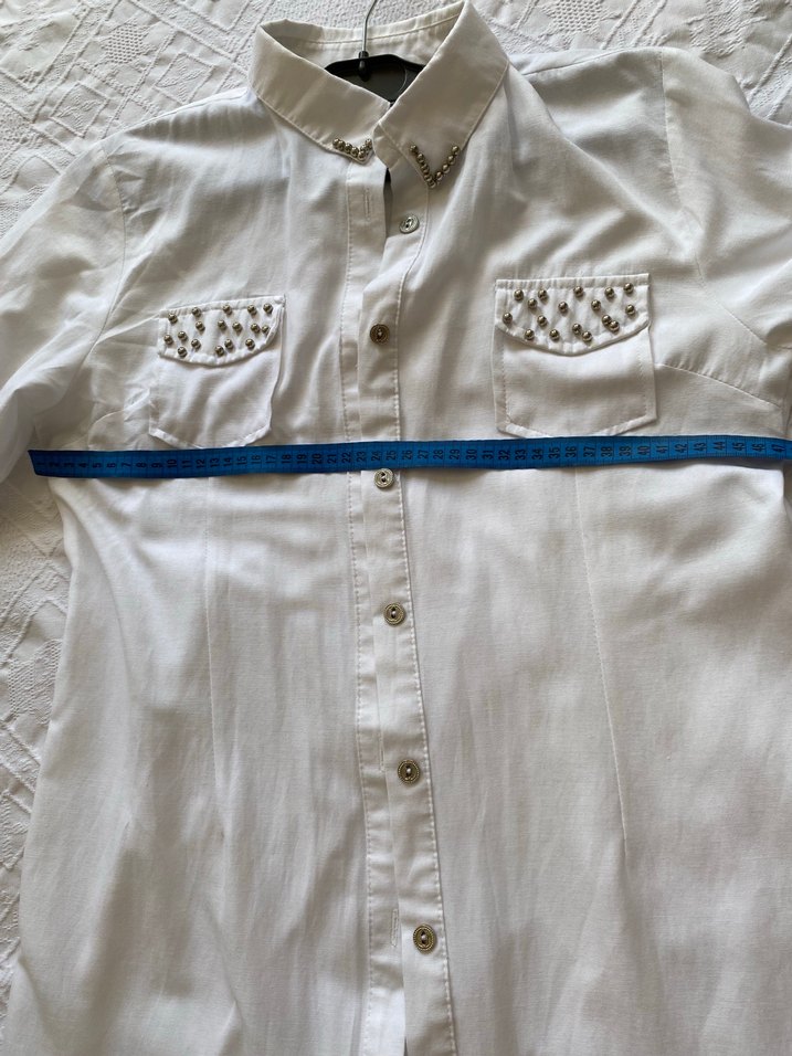 Düğmeli Beyaz uzun gömlek - Görsel 2