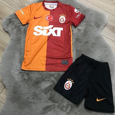 7 Yaş Beden Mertens Galatasaray Çoçuk Forması