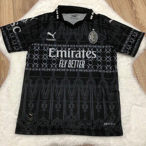 Milan Siyah Forma