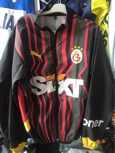 Galatasaray Yağmurluk