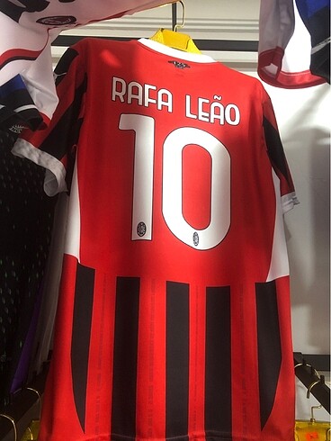 Milan Forması