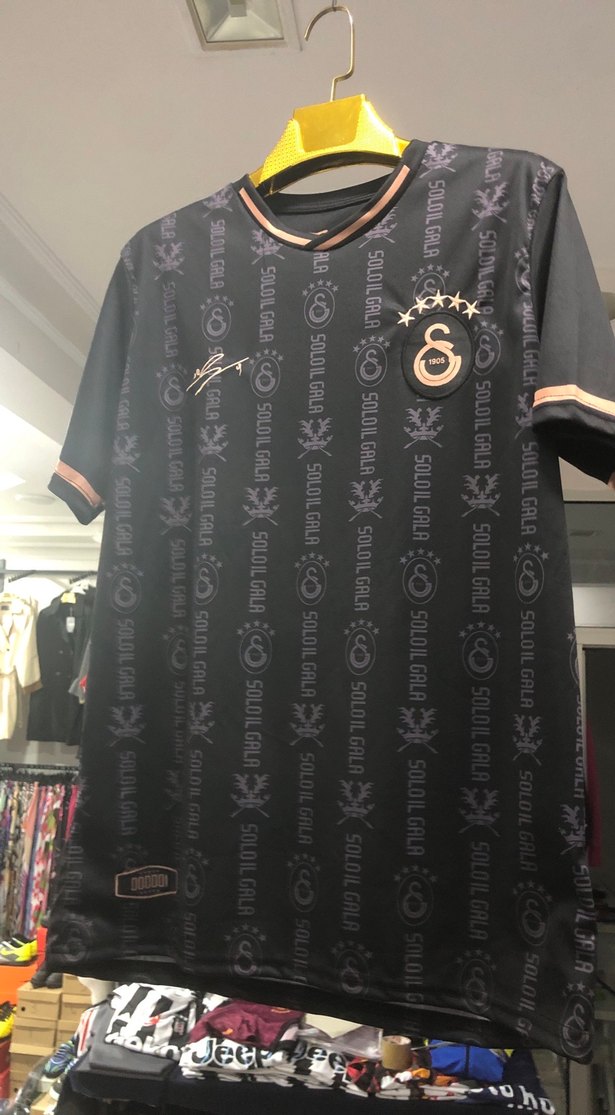 Solo in Gala Osimhen Özel Forma - Görsel 2