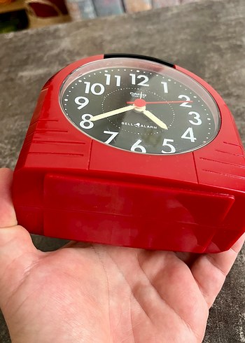 Beden kırmızı Renk Casio Alarm Masa Saati
