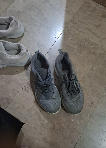 38 Beden Gri Bağcıklı Kadın Spor Ayakkabı
