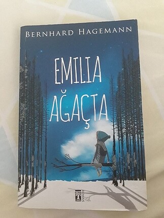 Emilia Ağaçta (kitap)