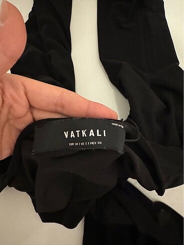 Zara Vatkalı siyah gece elbisesi
