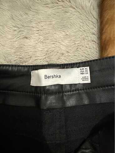 xs Beden siyah Renk Bershka wide leg deri pantolon