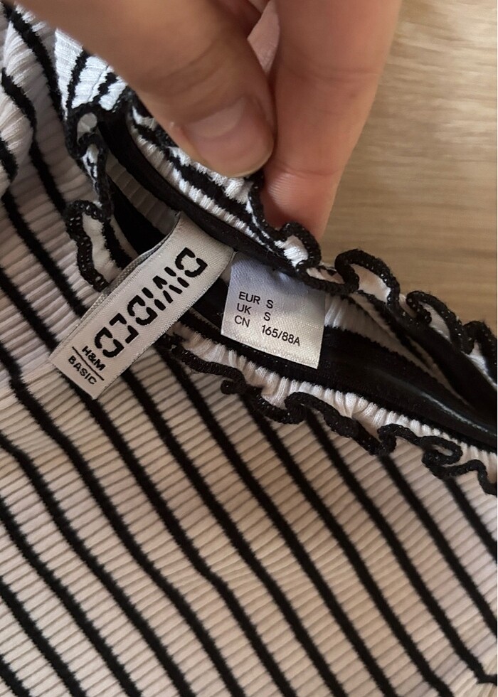 Omzu açık bluz - Görsel 2