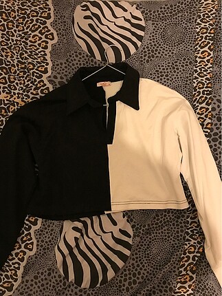 crop sweatshirt