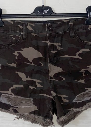 Kamuflaj Desenli Denim Şort