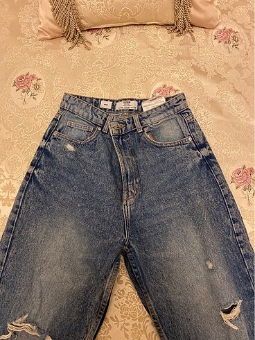 mom jean