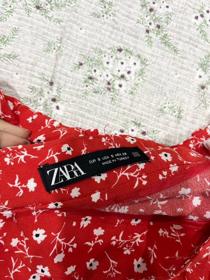 Zara Kırmızı Çiçekli Mini Etek - Görsel 2