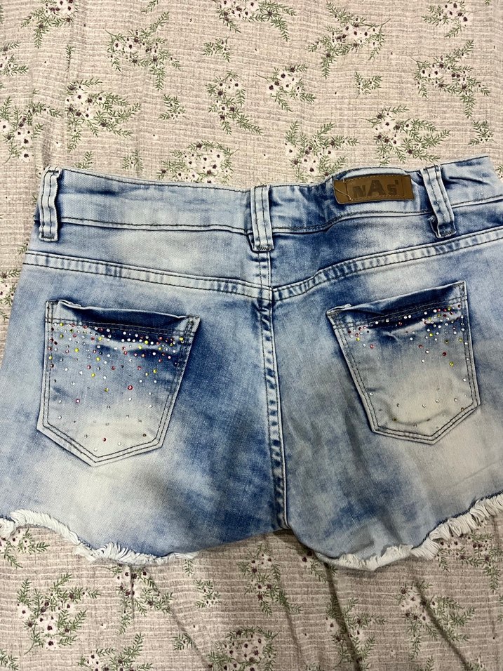 Pul İşlemeli Mini Kot Şort - Görsel 2