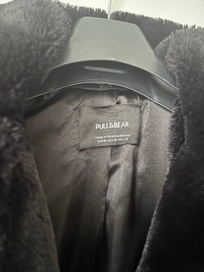 Pullu and bear Kadın Siyah Midi Kürk Detaylı Kaban - Görsel 3