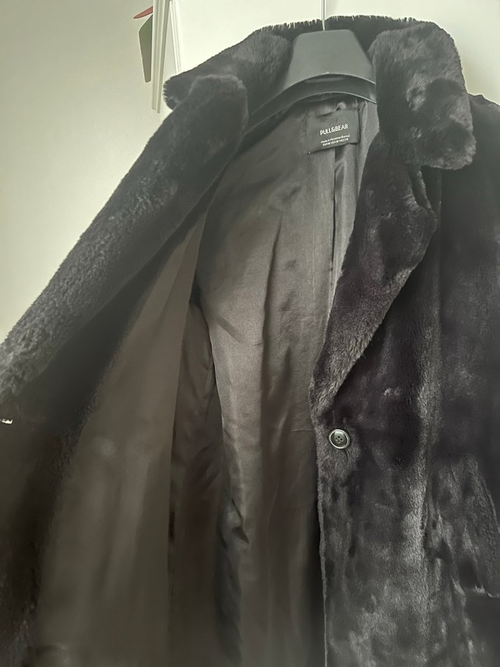 Pullu and bear Kadın Siyah Midi Kürk Detaylı Kaban - Görsel 5