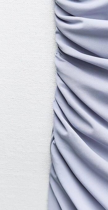 Zara büzgü detaylı elbise rengi eflatundur - Görsel 4