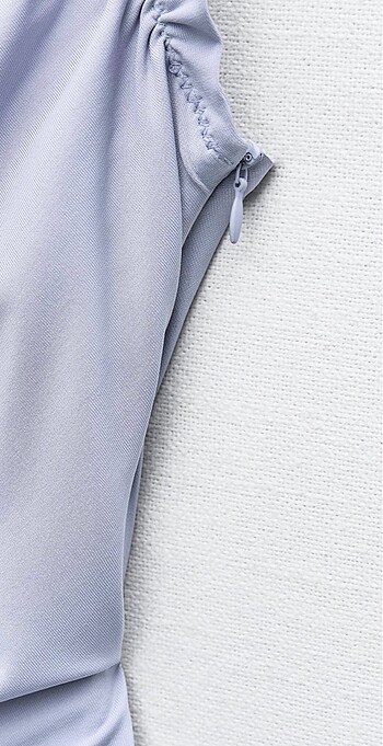 Zara büzgü detaylı elbise rengi eflatundur - Görsel 5