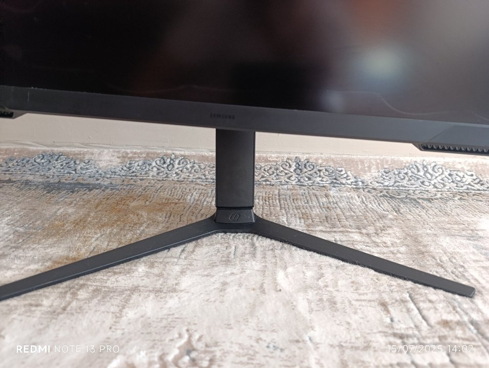 Siyah Samsung Monitör - Görsel 3