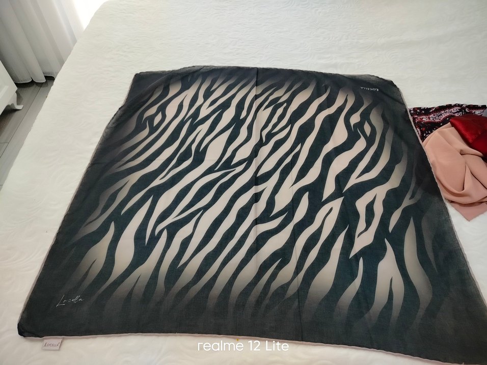 Gri Kadın Modern eşarp - Görsel 3