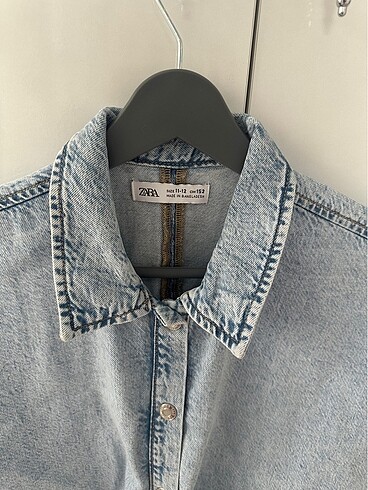 11-12 Yaş Beden lacivert Renk Zara kız çocuk jean gömlek