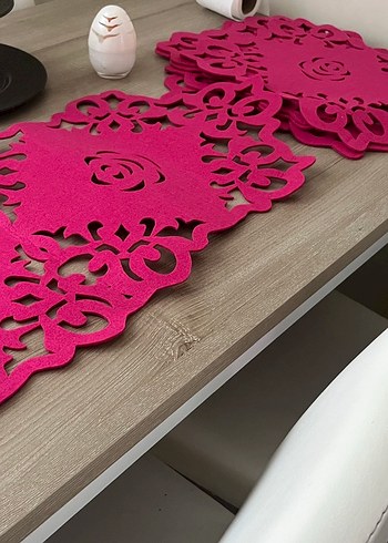 Bohem Tarzı Pembe Keçe Masa Altlığı - Görsel 2