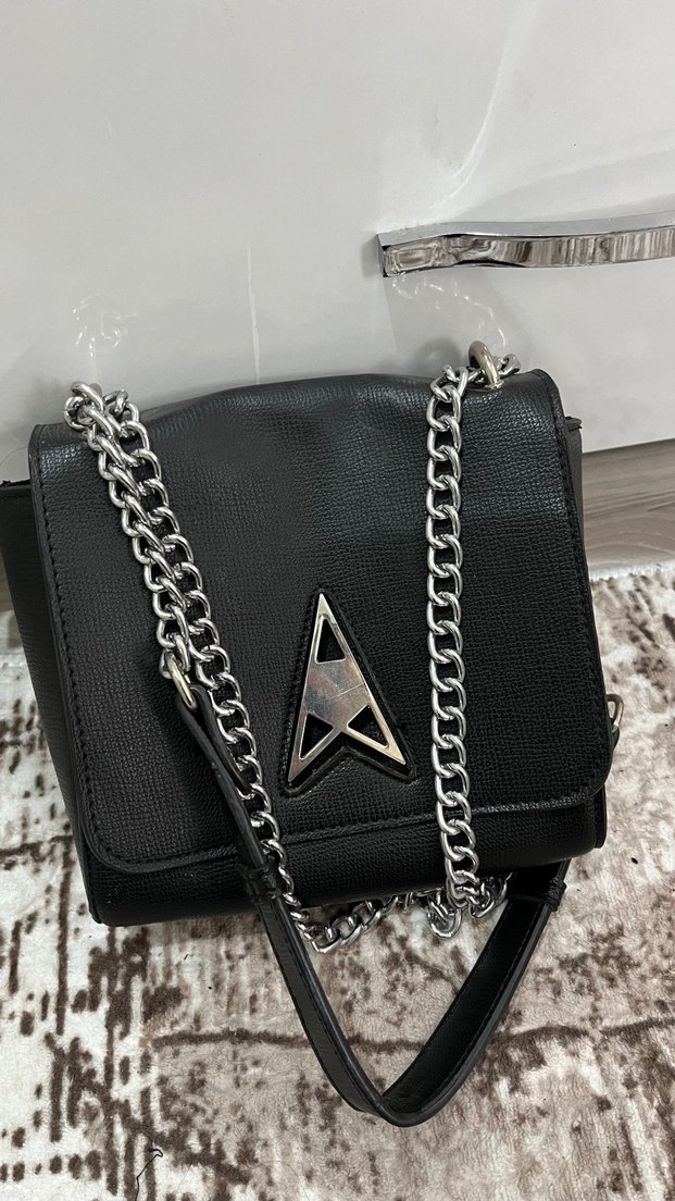 Zincir Detaylı Siyah Deri Kadın Çanta - Görsel 2