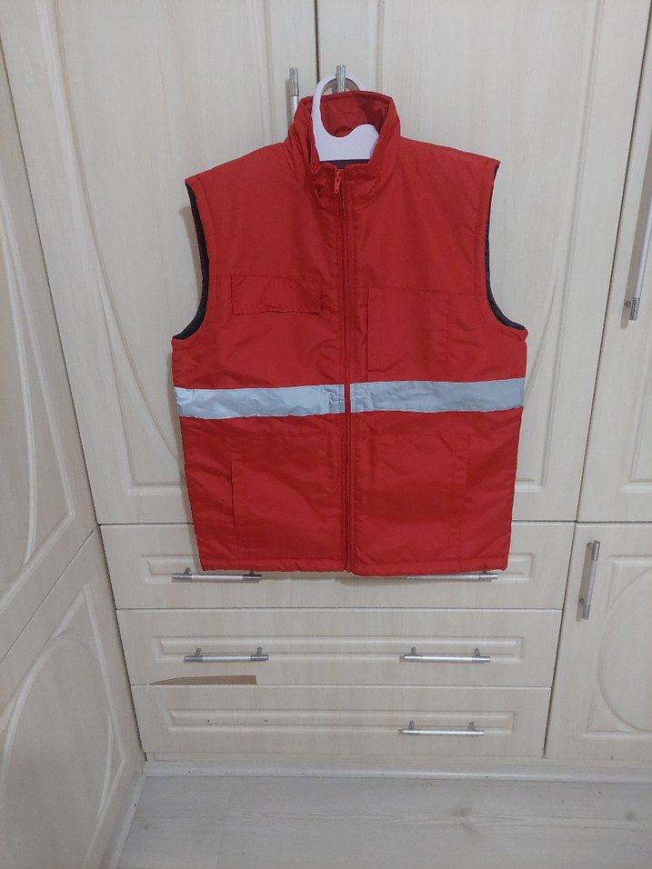 Kırmızı Fermuarlı Erkek Yelek - Görsel 3