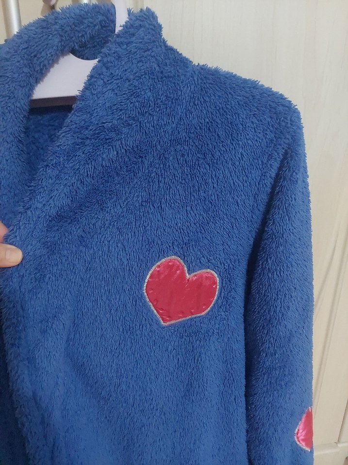 Nakışlı Erkek Çocuk Lacivert Bornoz - Görsel 4