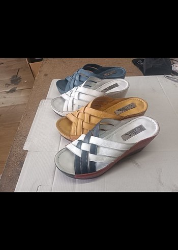 Kahverengi Tokalı Kadın Dolgu Topuk Terlik - Görsel 2