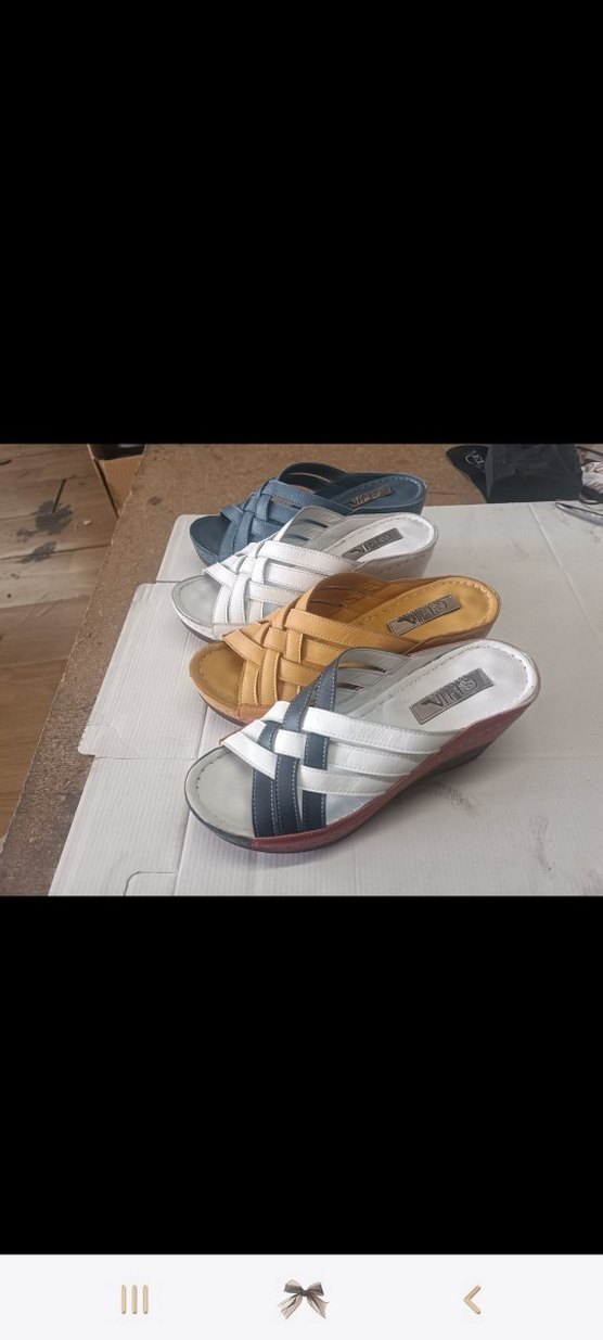 Kahverengi Tokalı Kadın Dolgu Topuk Terlik - Görsel 2