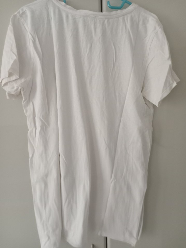 Beyaz V Yaka Keten Tişört - Görsel 2