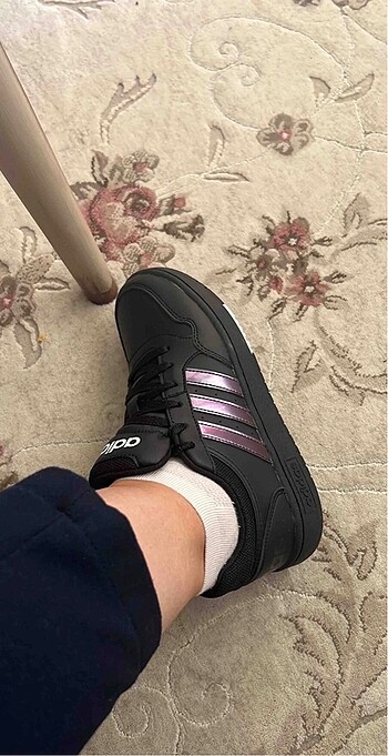 37,5 Beden Adidas ayakkabı