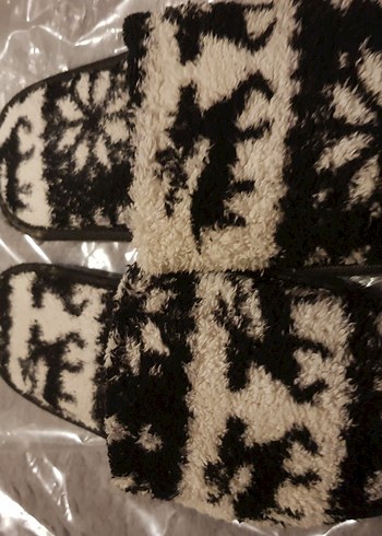 Geyik Desenli Kışlık Ev Terliği - Görsel 2