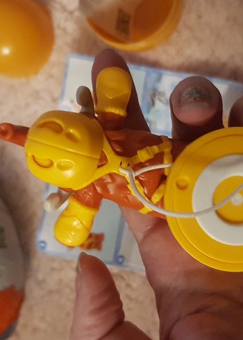 Kinder Maxi Yılbaşı 2026 Mamut Serisi - Jumping - Görsel 2