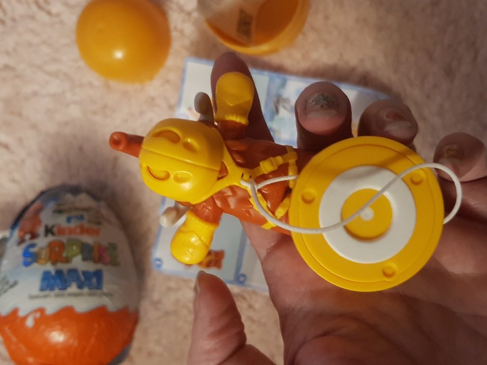 Kinder Maxi Yılbaşı 2026 Mamut Serisi - Jumping - Görsel 2